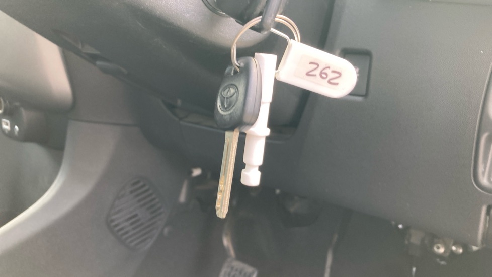 Toyota Aygo X Aygo X-play Tss Vvt-i White #16
