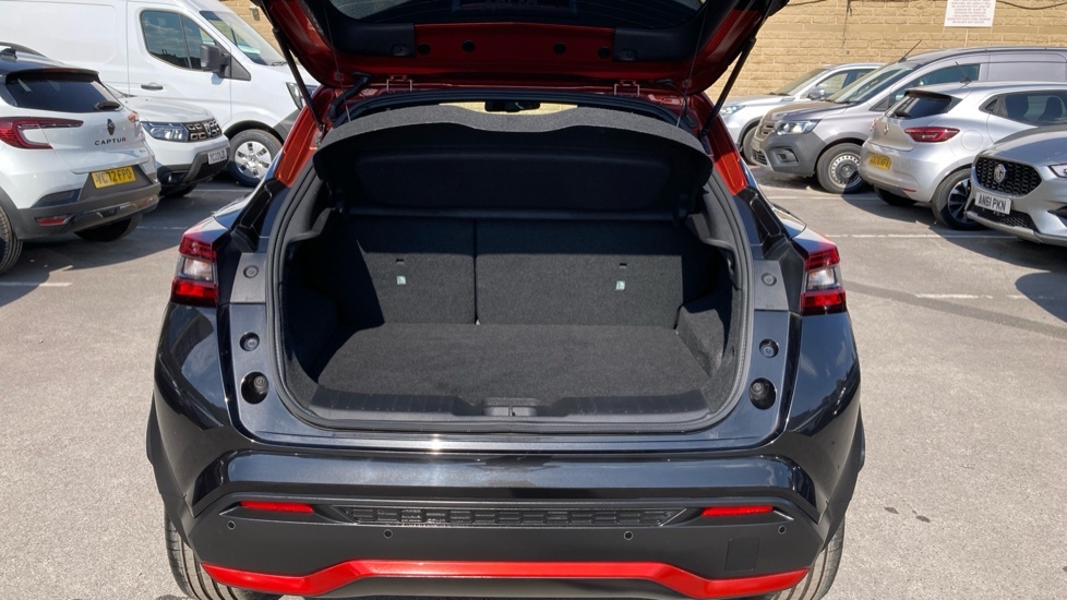 Nissan Juke Premiere Edition Black #4