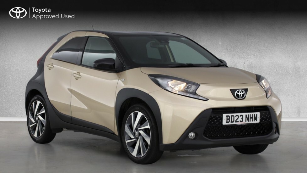 Toyota Aygo X Edge Beige