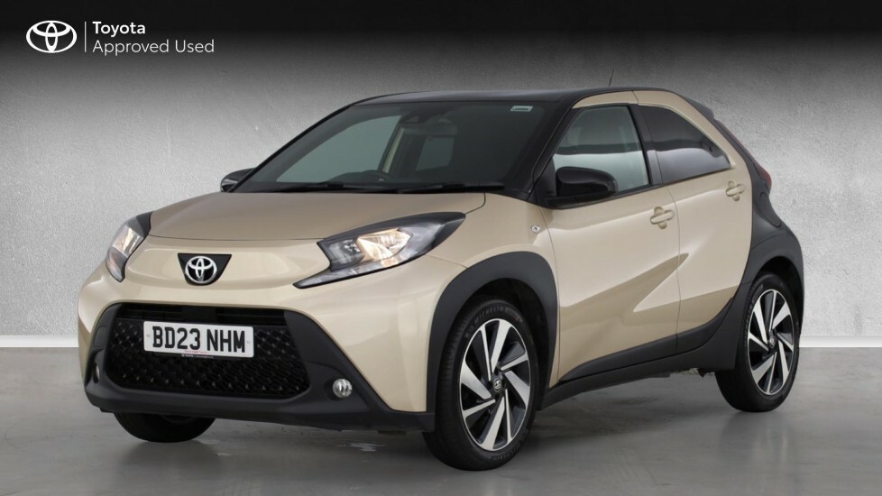 Toyota Aygo X Edge Beige #3