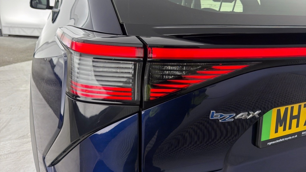 Toyota bZ4X 71.4 Kwh Vision Suv 11Kw Obc Silver #21