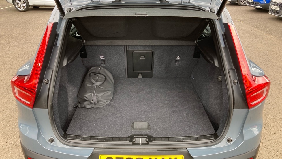 Volvo XC40 Ultimate ST23VAX Grey #4