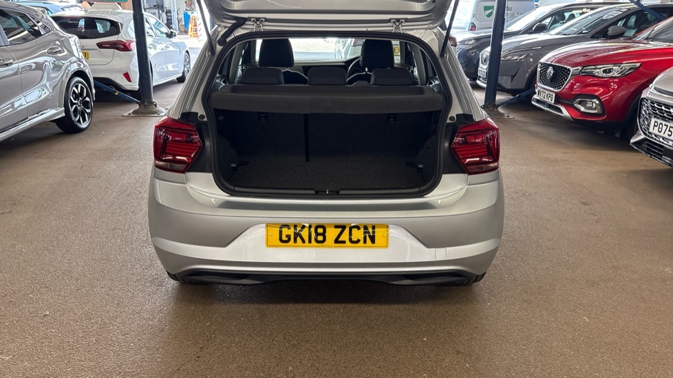 Volkswagen Polo Se Silver #4