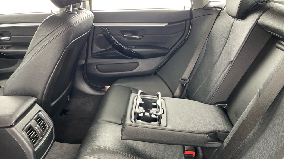 BMW 4 Series 2.0 420I Gpf M Sport Hatchback Eur White #32