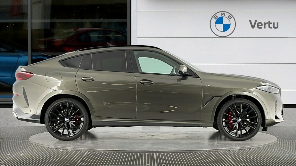 BMW X6 M M Sport DA25UBU Green #3