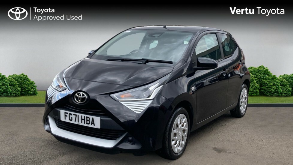 Toyota Aygo X X-play Black #3