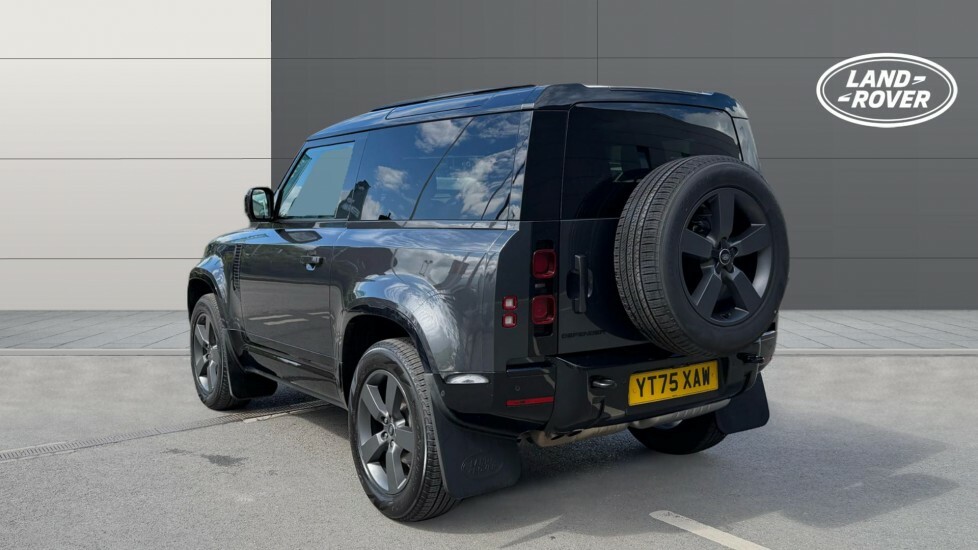 Land Rover Defender 90 X-dynamic Hse Grey #2