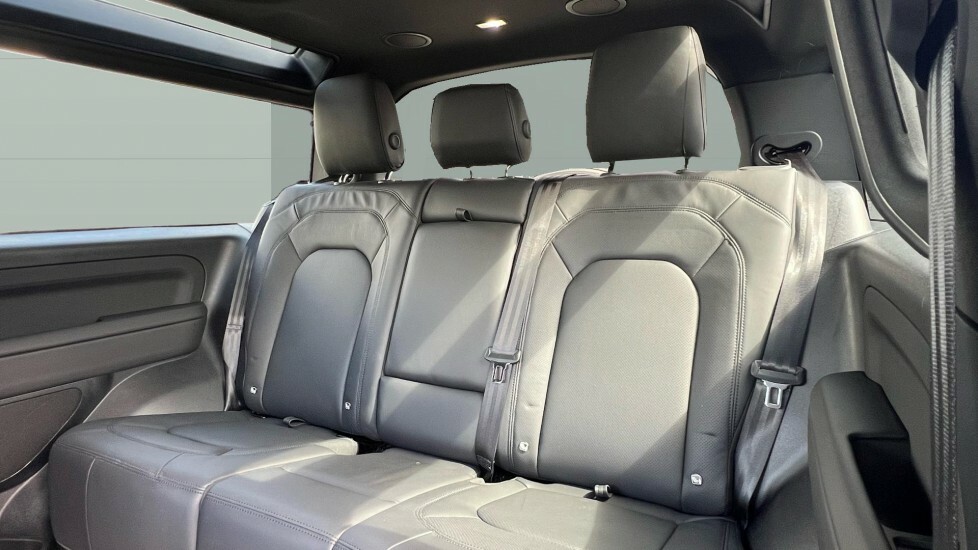 Land Rover Defender 90 X-dynamic Hse Grey #4