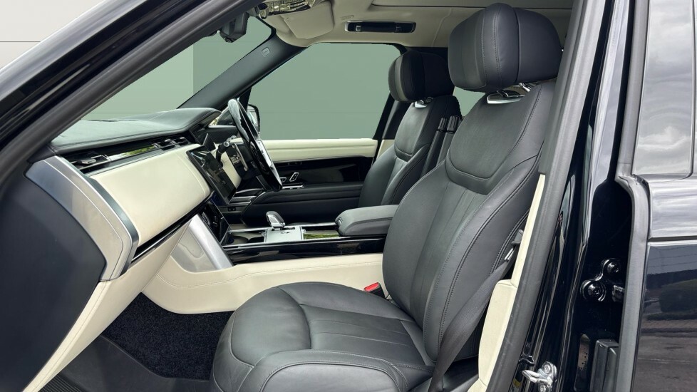 Land Rover Range Rover Autobiography Black #3