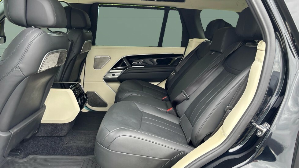 Land Rover Range Rover Autobiography Black #4