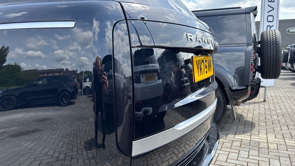 Land Rover Range Rover 4.4 P530 V8 Lwb Estate Black #66