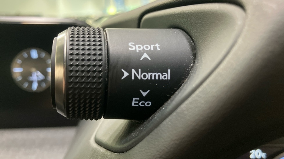 Lexus UX 2.0 250H Takumi Suv Hybrid E-cvt Euro 6 White #34