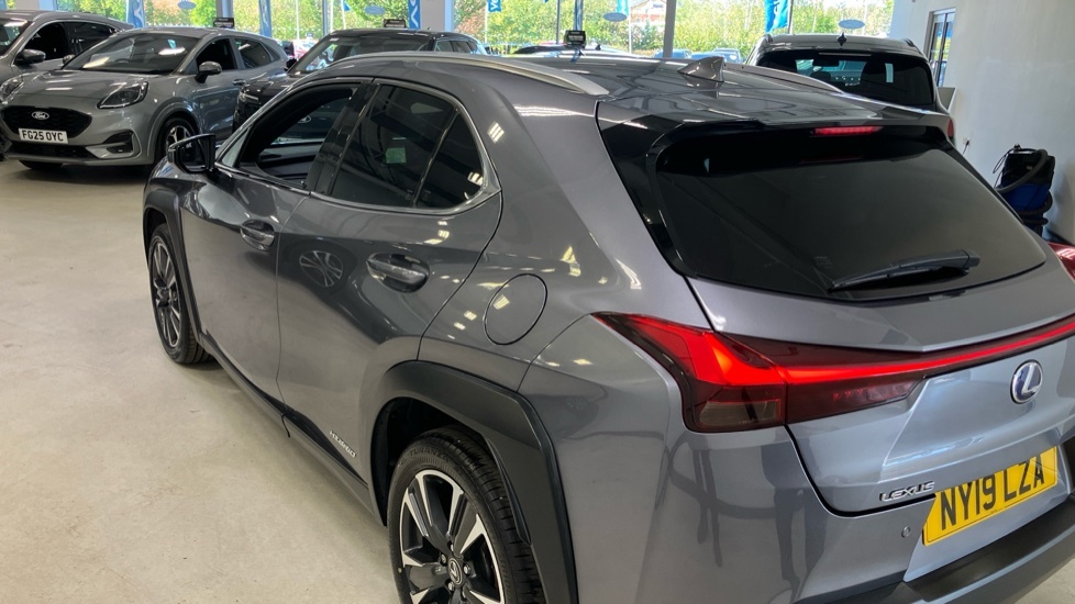 Lexus UX 2.0 250H Takumi Suv Hybrid E-cvt Euro 6 White #44