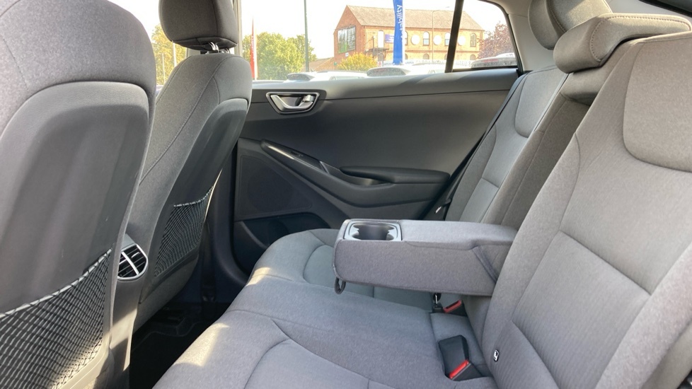 Hyundai Ioniq 1.6 Gdi Plug-in Hybrid Premium Dct Grey #15