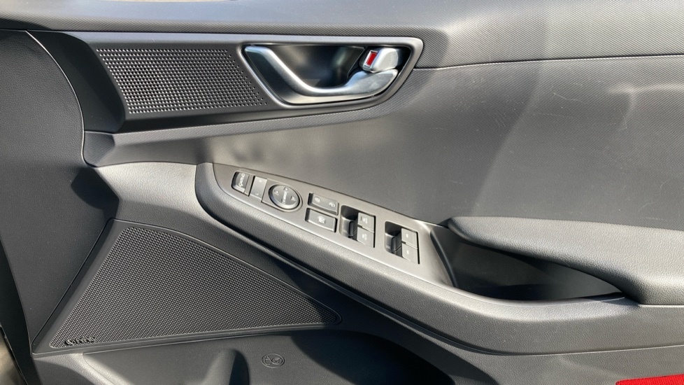 Hyundai Ioniq 1.6 Gdi Plug-in Hybrid Premium Dct Grey #19