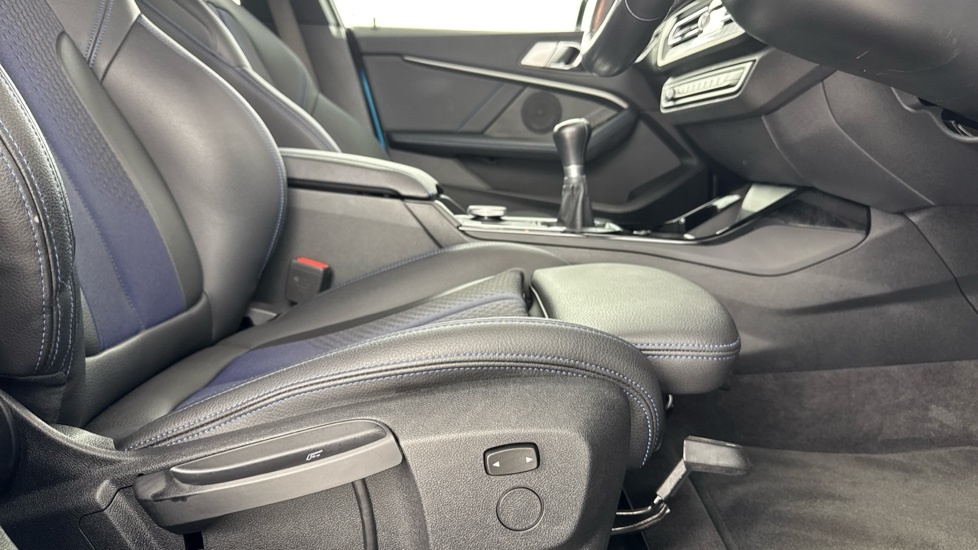 BMW 2 Series 1.5 218I M Sport Saloon Dct 136 Ps Black #39