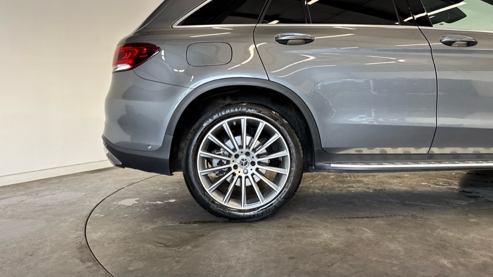 Mercedes-Benz GLC Class 220D Amg Line Premium Suv G-tronic 4 Black #7