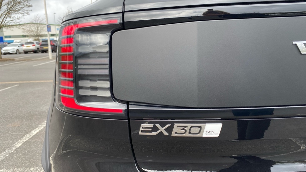 Volvo EX30 Cross Country Ultra, Twin Motor Performance, Black #41