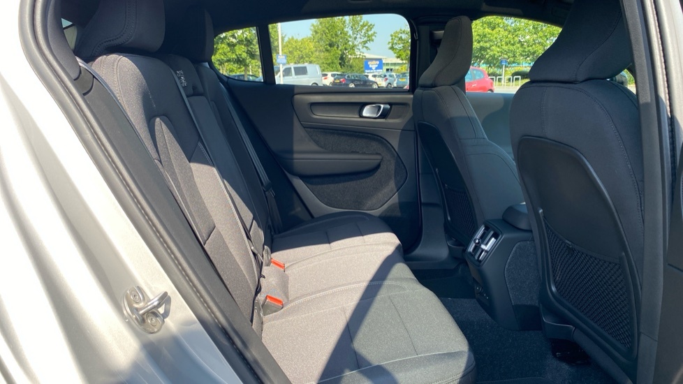 Volvo C40 Plus Silver #6