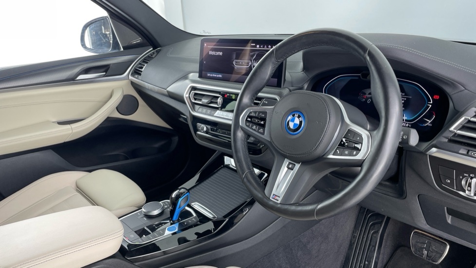 BMW iX3 M Sport Pro Blue #6