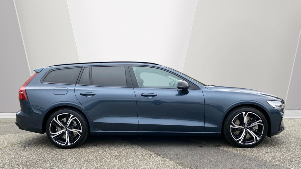 Volvo V60 Ultra Blue #3
