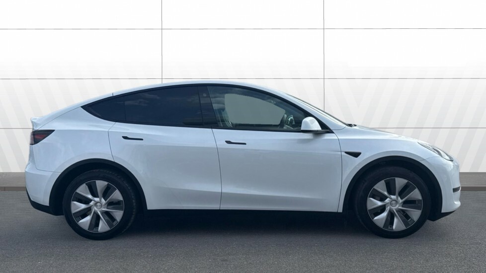Tesla Model Y Long Range LF23VWU White #5