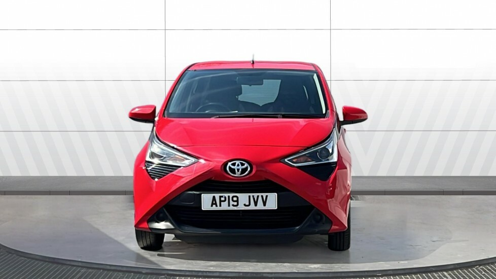 Toyota Aygo X X-play Red #3