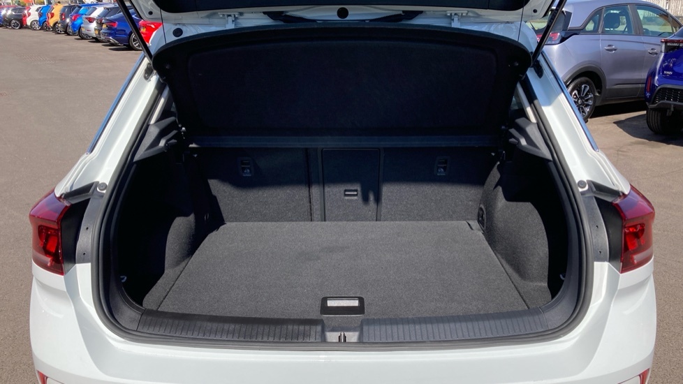 Volkswagen T-Roc Life White #4