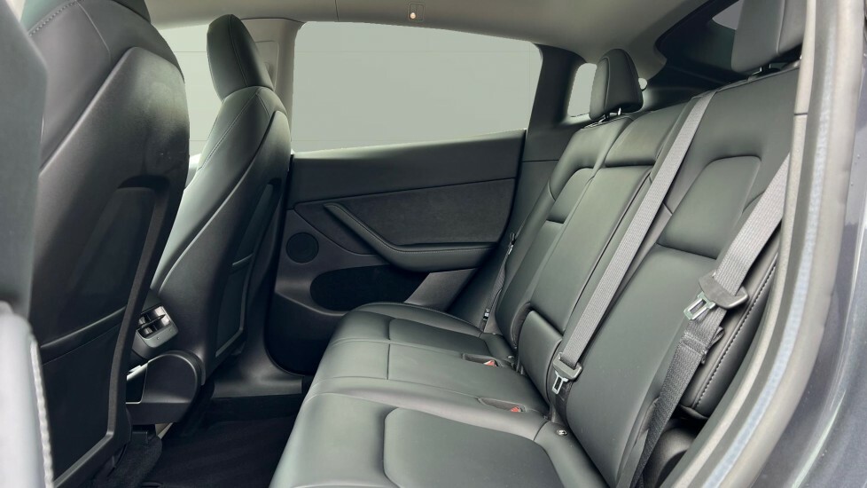 Tesla Model Y Long Range LA72FVC Grey #4