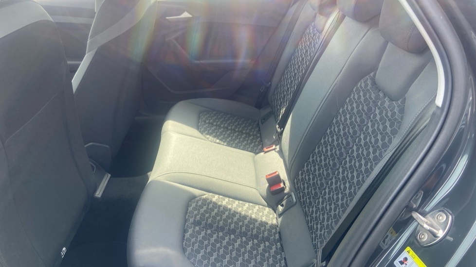 Audi A1 1.5 Tfsi 35 Citycarver Euro 6 S White #16