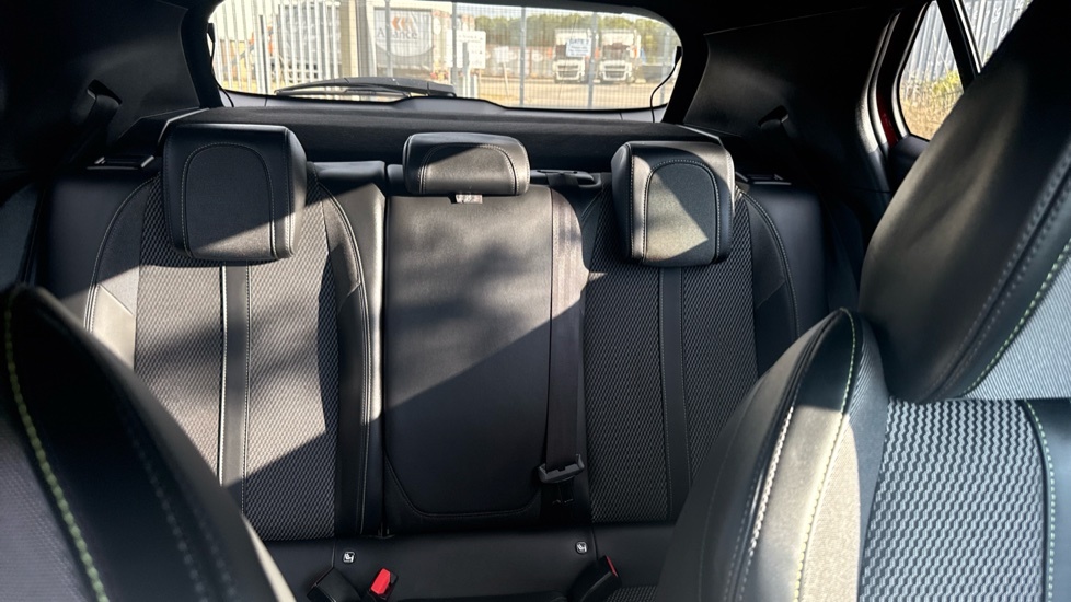 Peugeot 2008 Peugeot 2008 Allure Premium Red #15