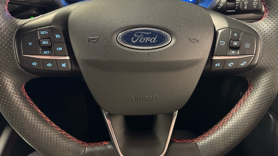 Ford Kuga Kuga Vignale 2.5L Duratec Fhev 190Ps Fwd Cv Red #26