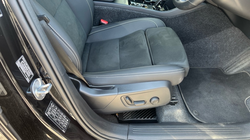 Volvo XC40 Ultra, B3 Mild Hybrid, Bright 21 Alloys Silver #23