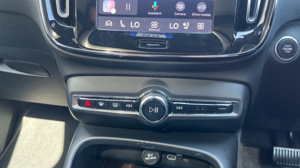 Volvo XC40 Ultra, B3 Mild Hybrid, Bright 21 Alloys Silver #32