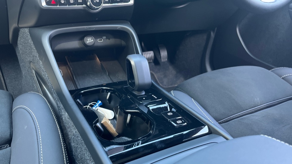 Volvo XC40 Ultra, B3 Mild Hybrid, Bright 21 Alloys Silver #13