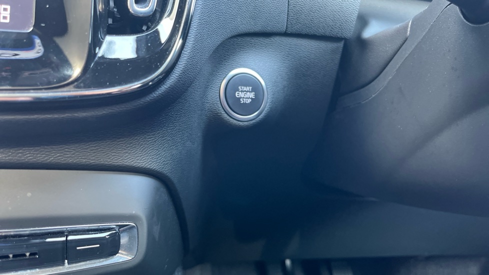 Volvo XC40 Ultra, B3 Mild Hybrid, Bright 21 Alloys Silver #31