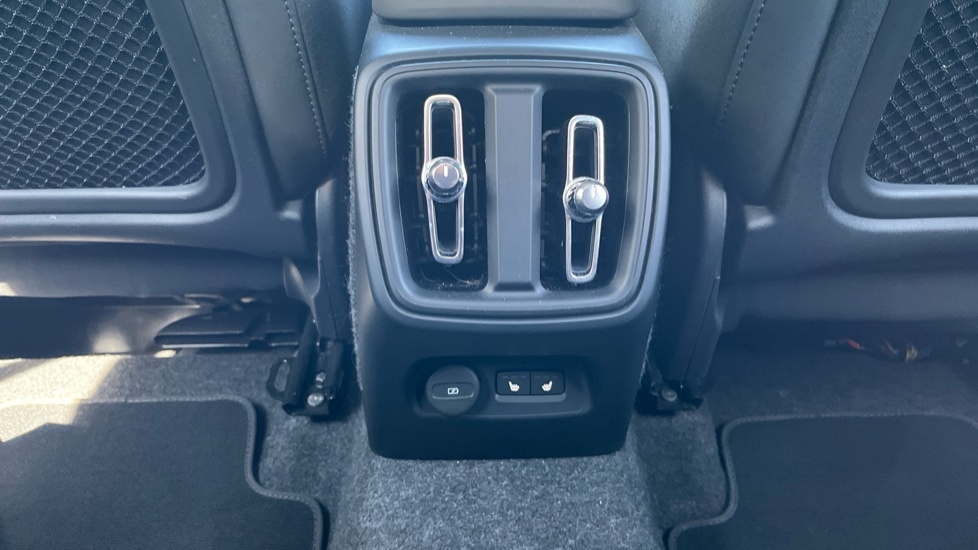 Volvo XC40 Ultra, B3 Mild Hybrid, Bright 21 Alloys Silver #17