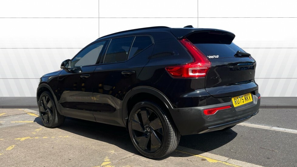 Volvo XC40 Ultra Black Edition Black #2