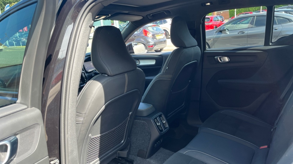 Volvo XC40 Ultra, B3 Mild Hybrid, Bright 21 Alloys Silver #15