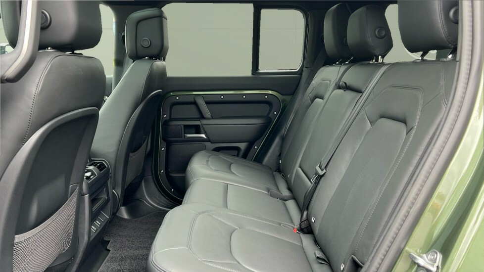 Land Rover Defender X-dynamic Hse Green #4