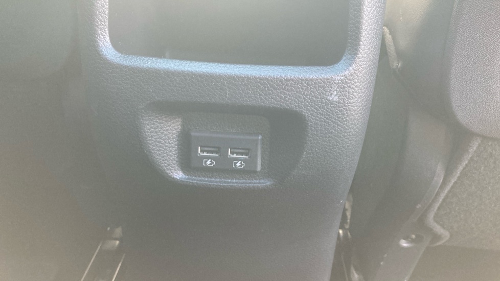 Nissan Qashqai 1.3 Dig-t N-connecta Glass Roof Pack Black #22