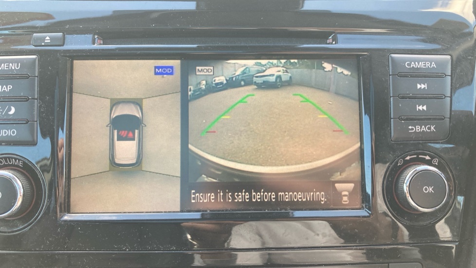 Nissan Qashqai 1.3 Dig-t N-connecta Glass Roof Pack Black #45
