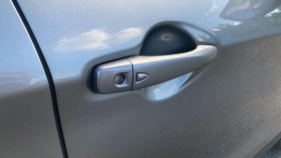 Nissan Qashqai 1.3 Dig-t N-connecta Glass Roof Pack Black #20