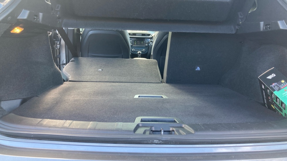 Nissan Qashqai 1.3 Dig-t N-connecta Glass Roof Pack Black #28