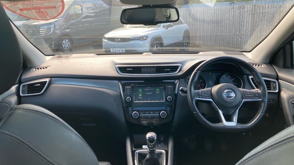 Nissan Qashqai 1.3 Dig-t N-connecta Glass Roof Pack Black #10