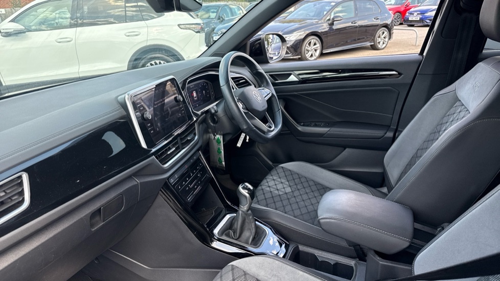 Volkswagen T-Roc R-line Black #2