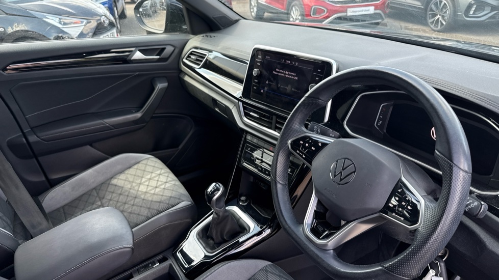 Volkswagen T-Roc R-line Black #6