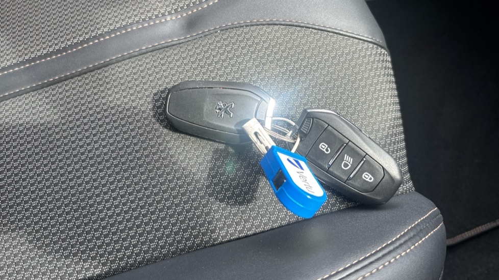 Peugeot 5008 1.5 Bluehdi Gt Eat8 Grey #20
