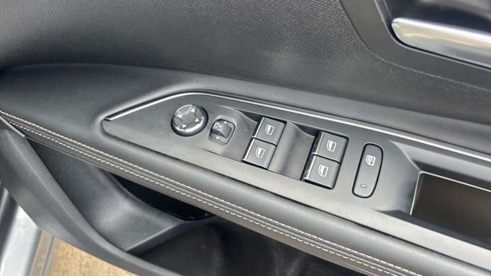 Peugeot 5008 1.5 Bluehdi Gt Eat8 Grey #26