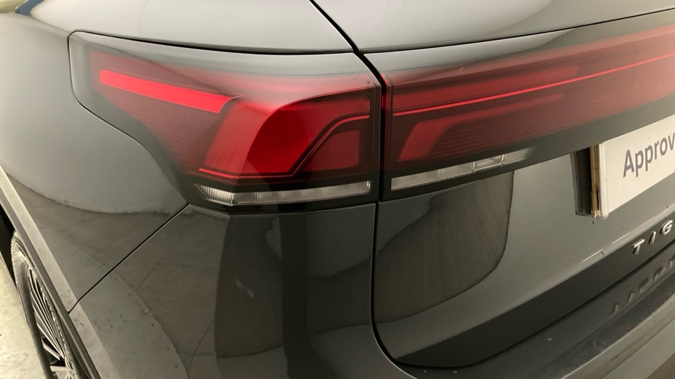 Volkswagen Tiguan 1.5 Tsi Ehybrid 19.7Kwh R-line Suv Plug Green #35